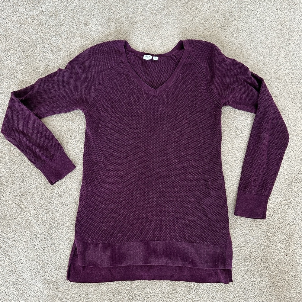Gap light sweater